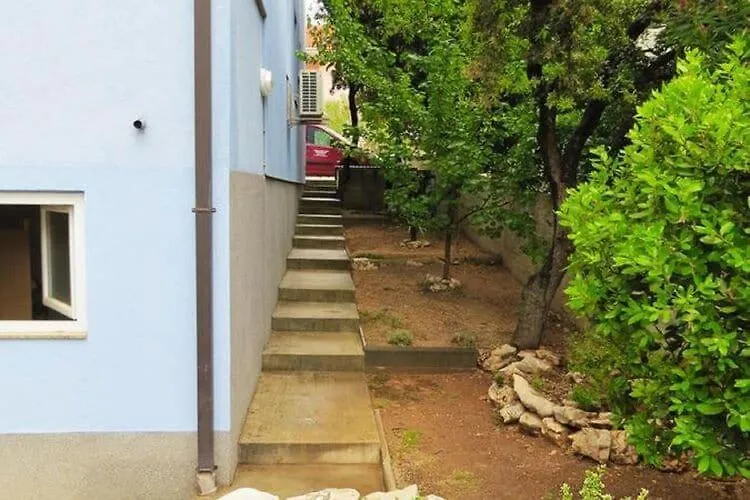 Inviting Apartment Near Mala Mandra Beach Mandre