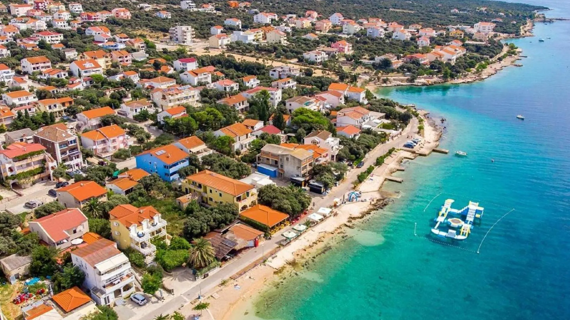 Inviting Apartment Near Mala Mandra Beach Mandre Croatia