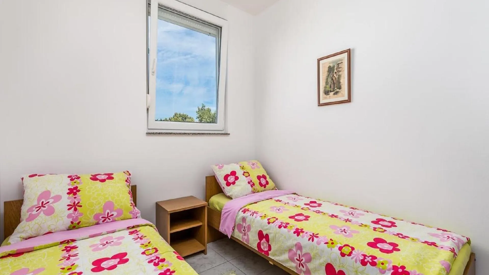 Inviting Apartment Near Mala Mandra Beach Mandre 0*,