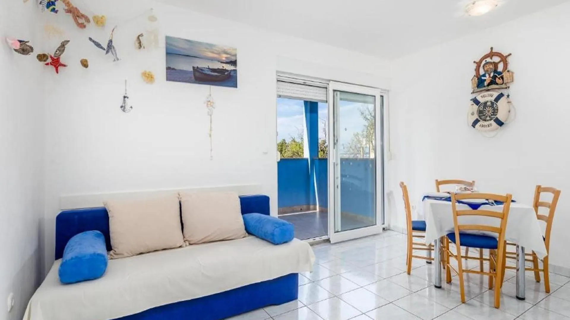 Inviting Apartment Near Mala Mandra Beach Mandre Croatia