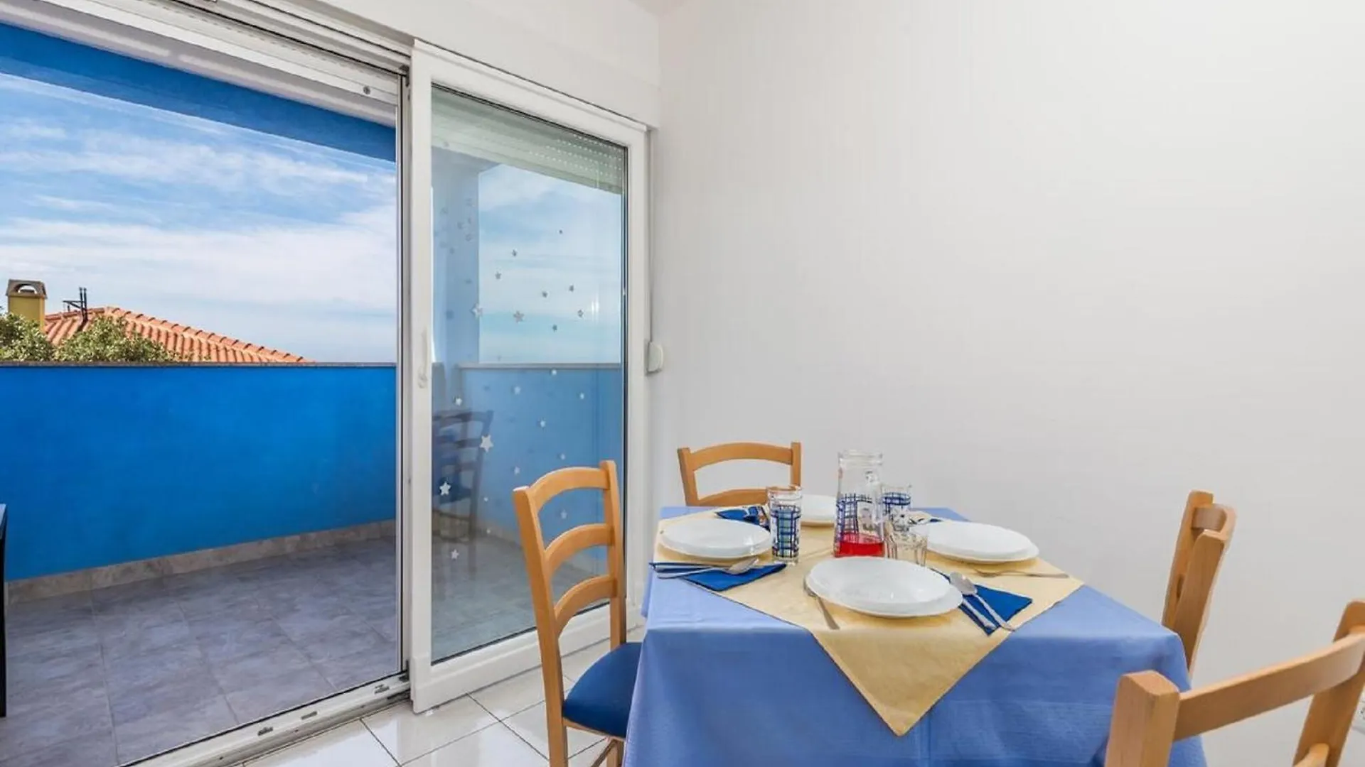 Inviting Apartment Near Mala Mandra Beach Mandre 0*,  Croatia