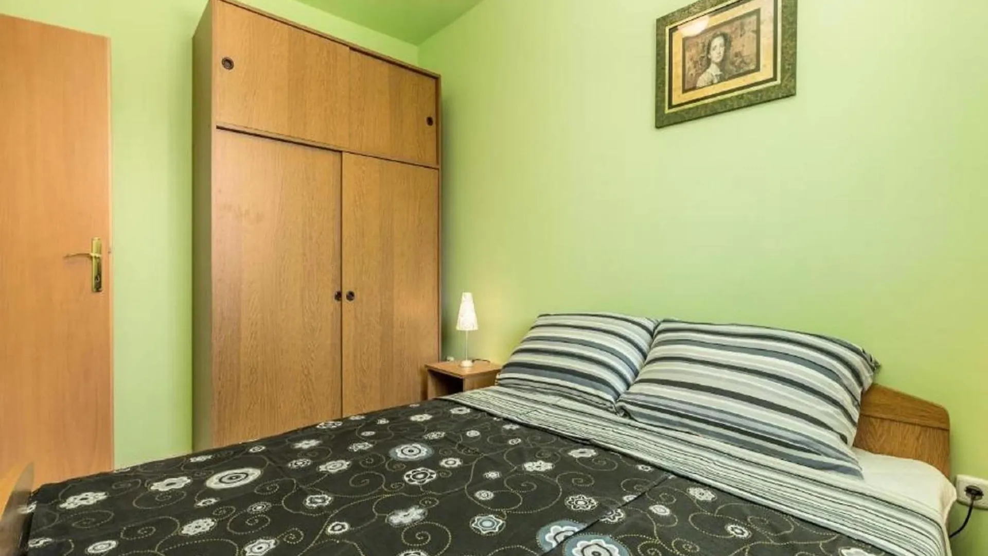 Inviting Apartment Near Mala Mandra Beach Mandre Croatia