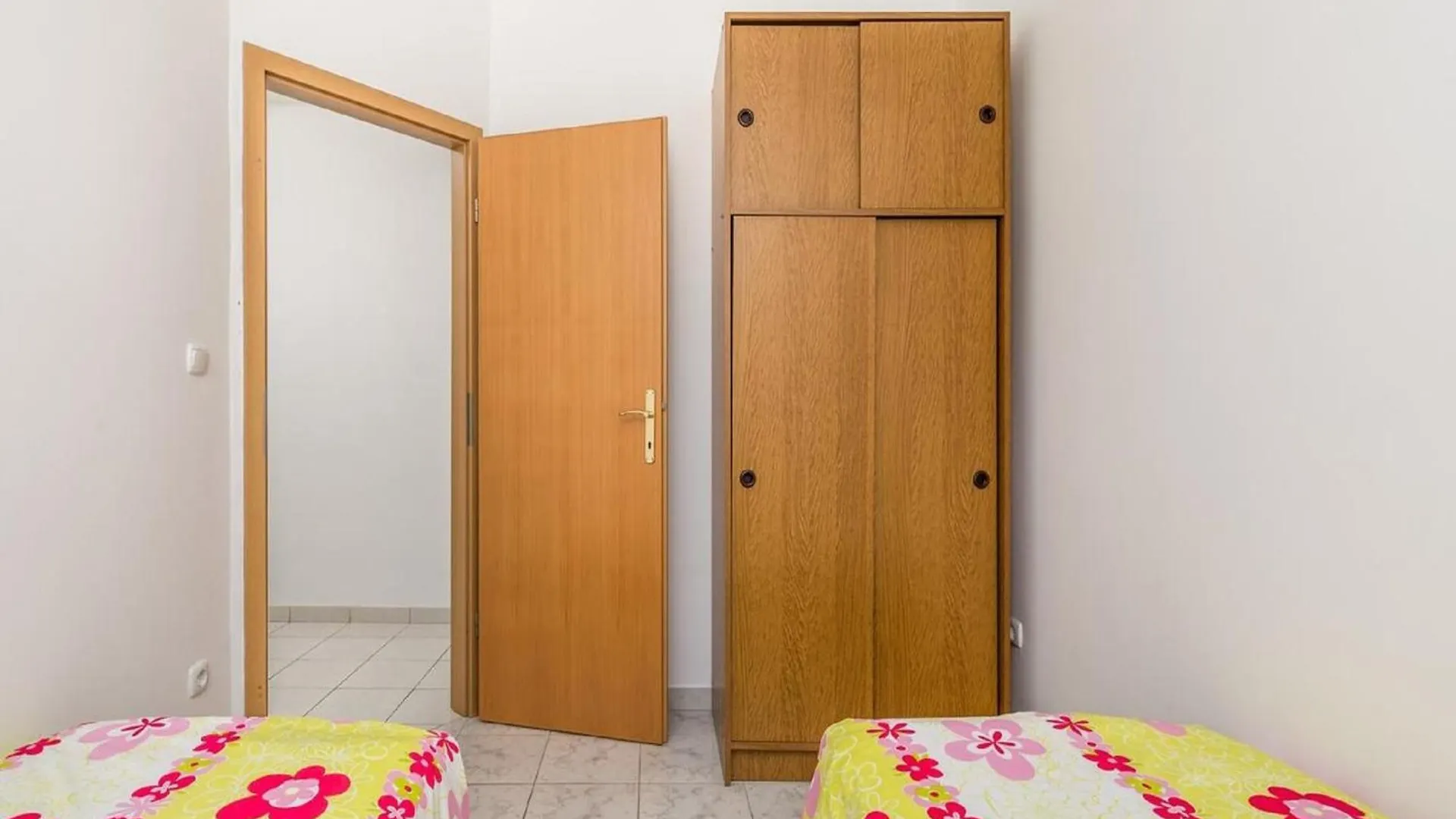 Inviting Apartment Near Mala Mandra Beach Mandre